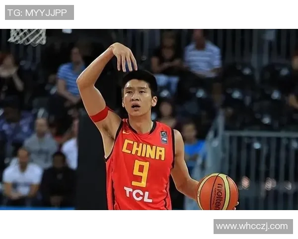 孙悦与姚明深情拥抱瞬间展现篮球友谊与团结的力量